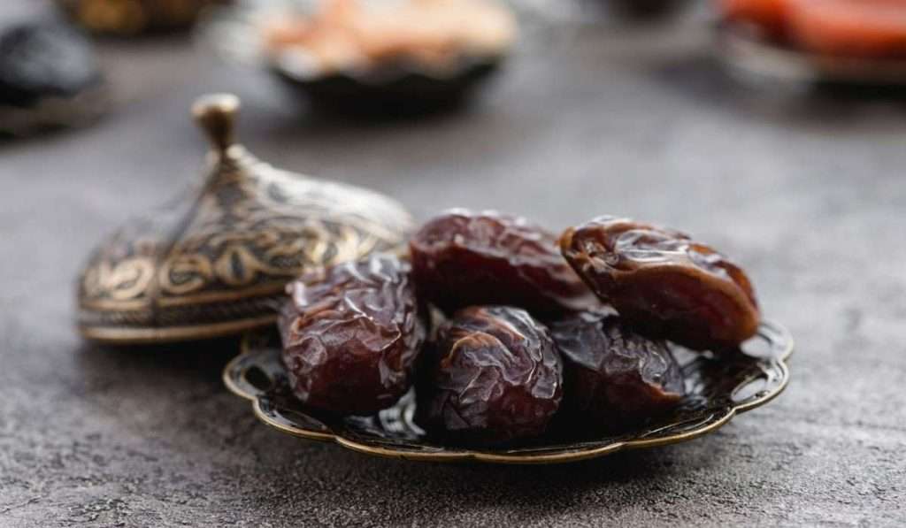 حمل خرما از ایران به کانادا