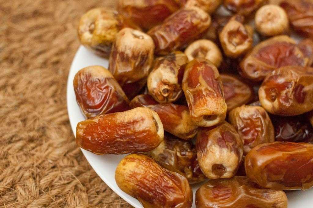 حمل خرما به اندونزی